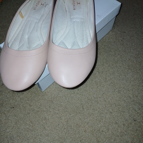 Danskin Women's Pink Ballet Flats - Picture 4 of 5